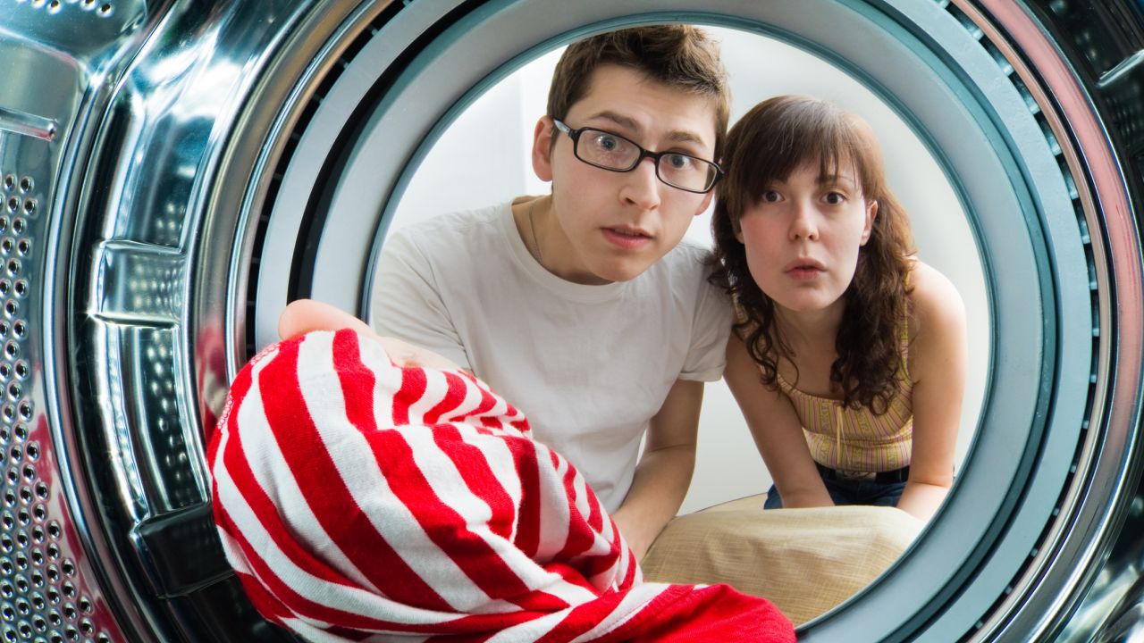 Microfibres: are tiny plastic pieces shedding from your clothes?