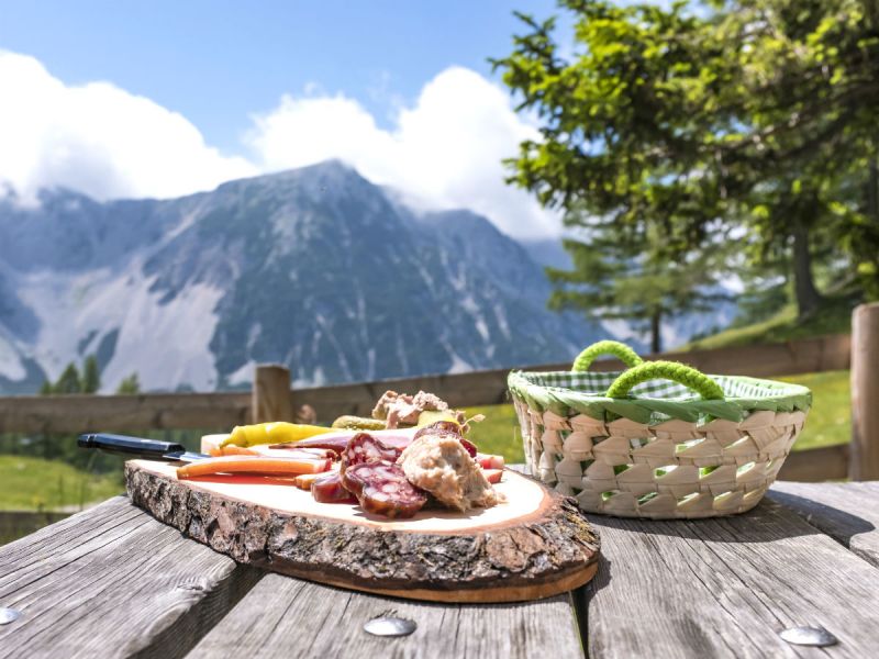Al-fresco dining with a mountain view