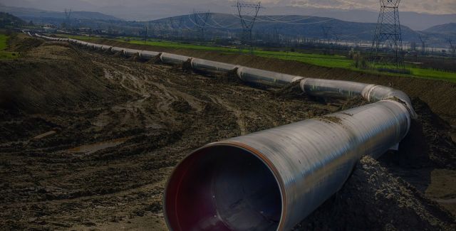 Picture of an oil pipeline