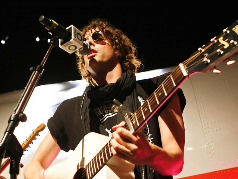 Razorlight support Friends of the Earth's Big Ask campaign for a strong climate change law by headlining a special one-off gig in front of a plane at London's Science Museum.