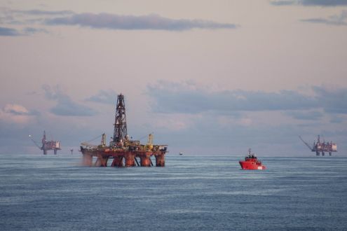 photo of north sea oil rig