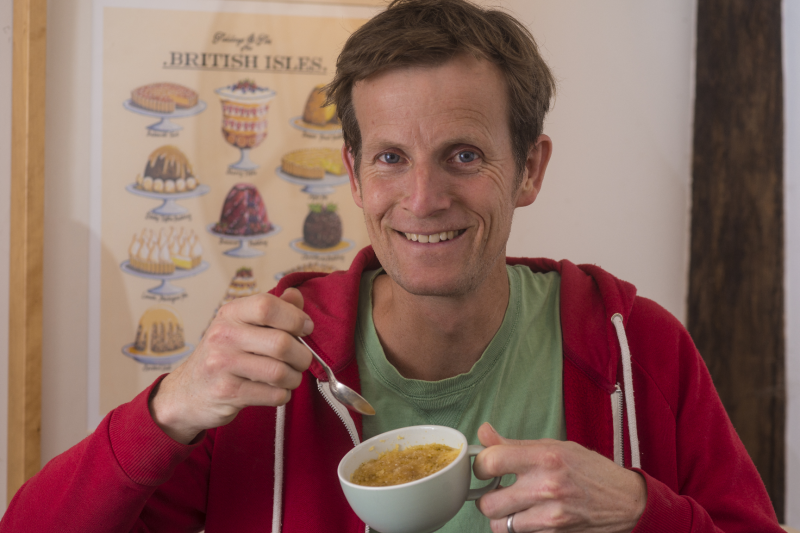 Ian Cummings, Great British Bake Off finalist, enjoys his energy-saving Mojito cake